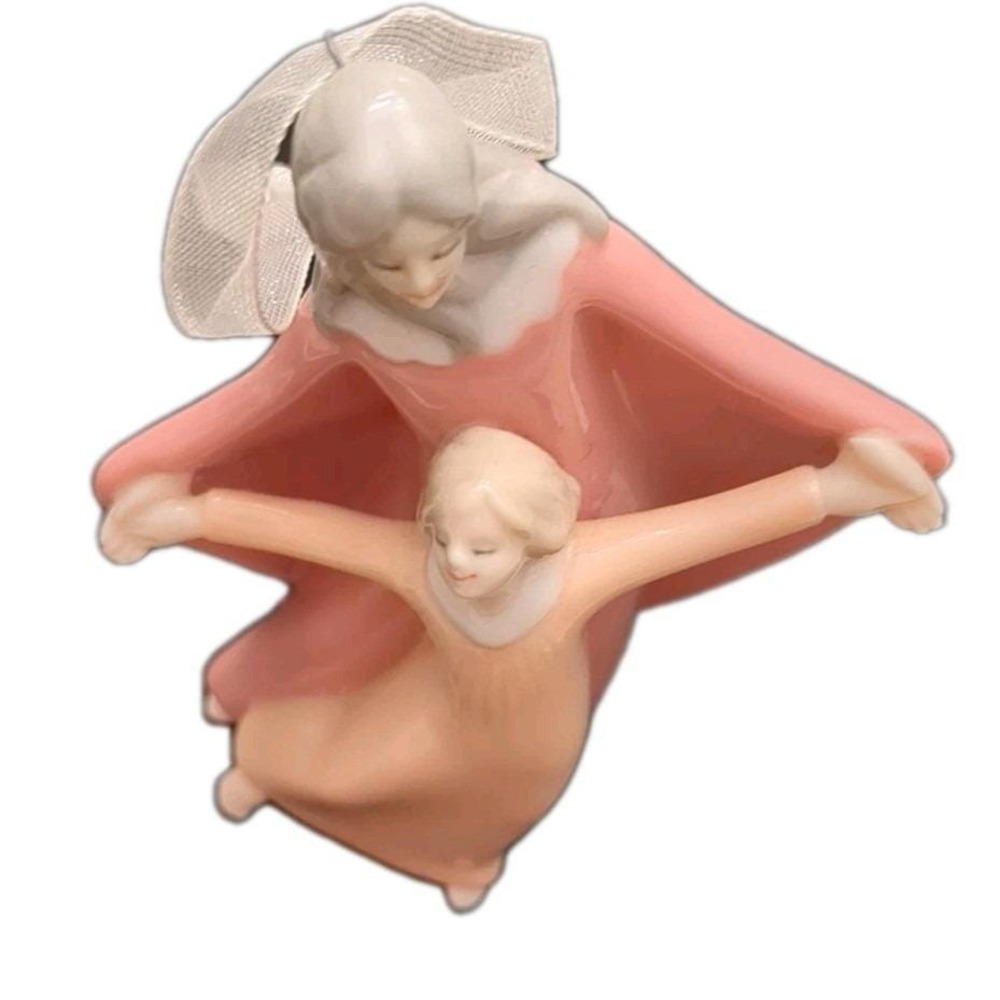 2004‎ Hallmark Ornament An Angel's Touch Mother and Daughter, (2004 HMK Lic) - Picture 9 of 12